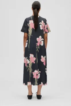 2263 Dry Viscose, Flowy Short Sleeve Midi Dresssg-aw25-d164-2263