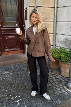 Almaic Trenchcoat A2319