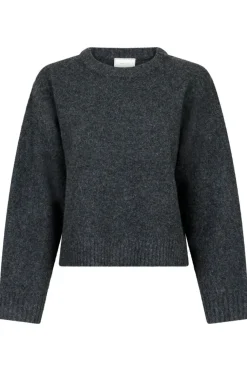 Detri Solid Knit Blouse