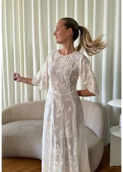 Ellinoric Lace Long Dress