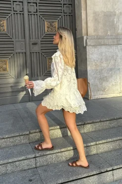 Ellinoric Lace Mini Skirt