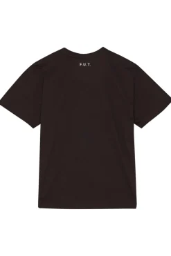 Essential T-Shirt 610560