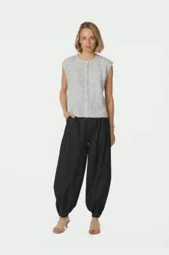 Everest Knit Vest 164870