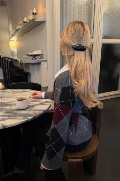 Karmaic Fitted Cardigan H081