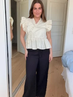 Katarina And Josefine 158044B