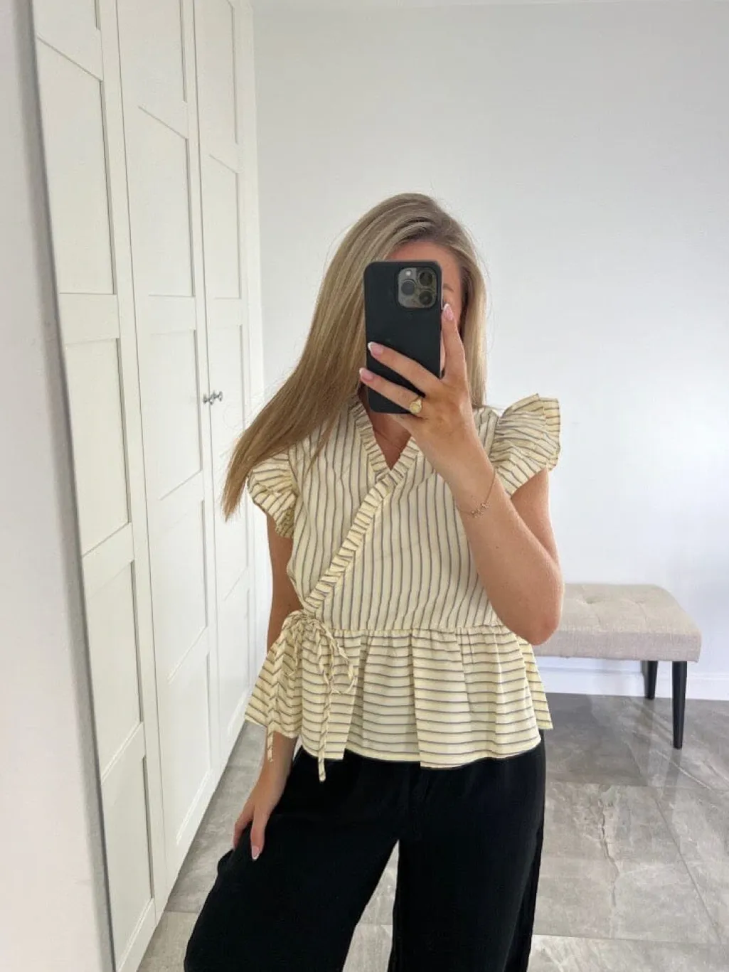 Katarina And Josefine 158044B