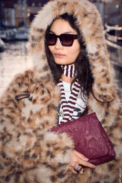 Lessiah 253152825343