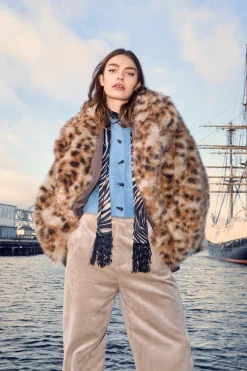 Lestine 253152725343