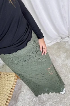 Long Flower Lace Skirt _-W_