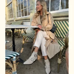 Move For More Suede CS8464