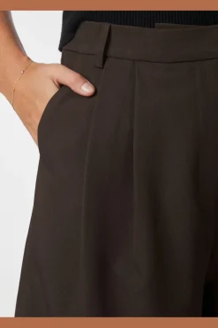 Nika Structure Shorts 164538