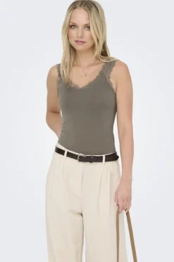 Onl30 Free Life S/L Singlet Top