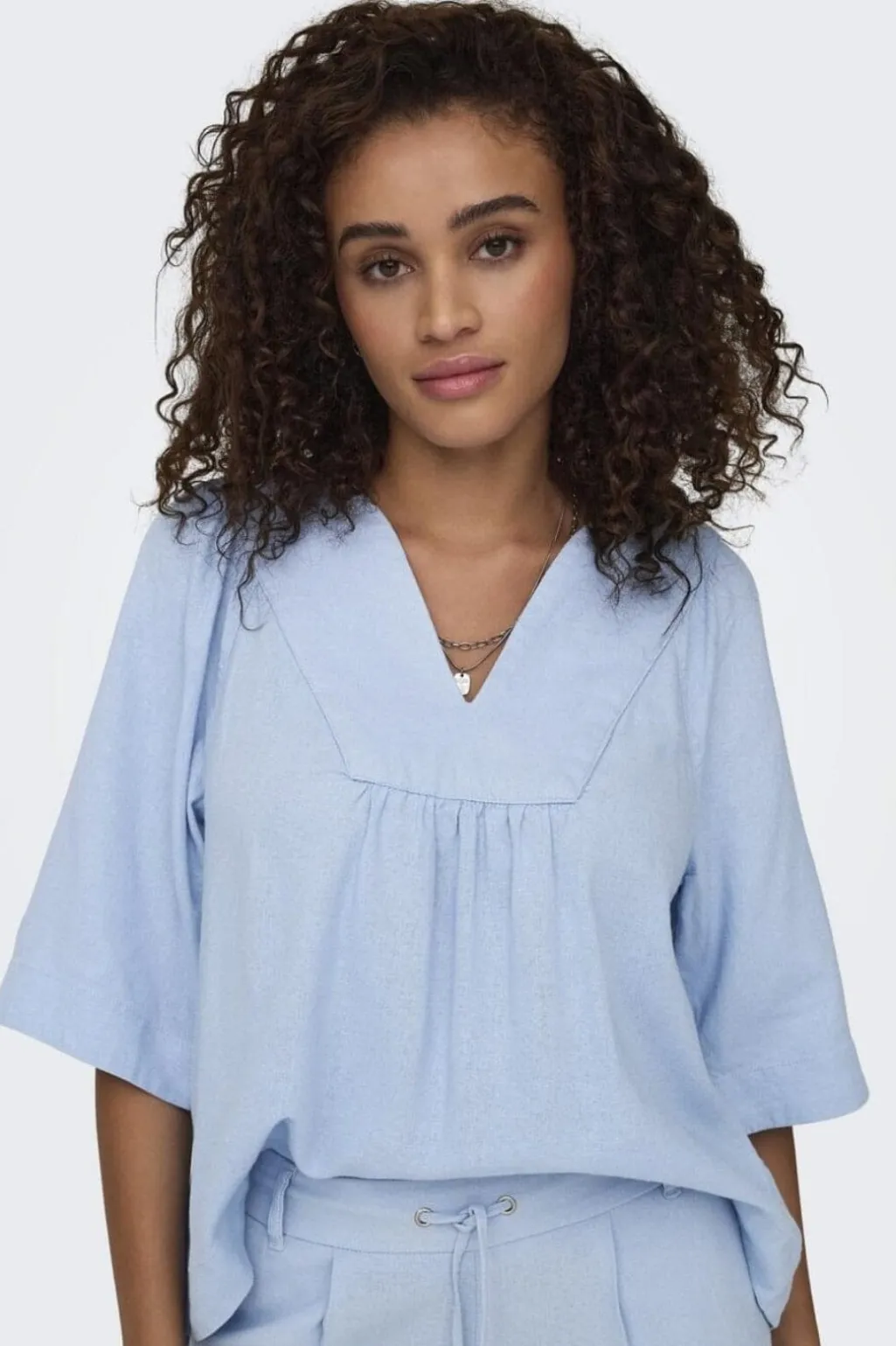 Onlcaro 2/4 V-Neck Linen Bl Top Cc