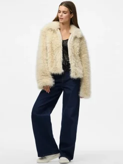 Pcjilla Short Fluffy Jacket