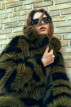 Plushy-jacket 207076