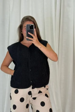 Rebekka Vest