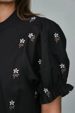 Savy Flower Emb Blouse 166791