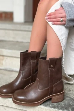 Say More /Tan CS8646