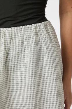 Stela Small Check Skirt 165421