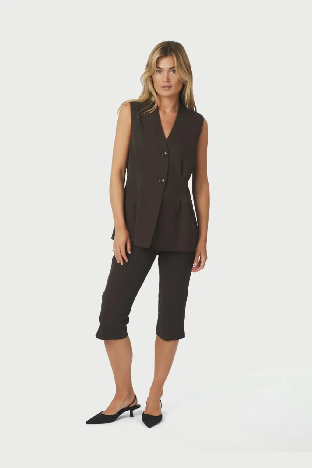 Tasia Suit Capri Pants 163723