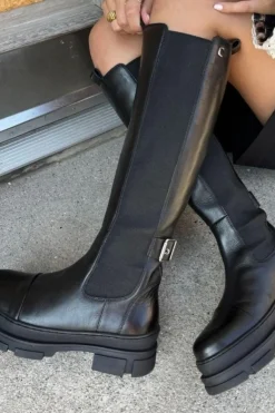 The Follow Boot CS8155