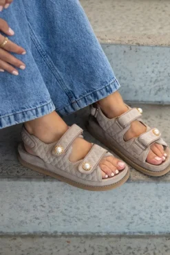 The Pearl Sandal CS8579