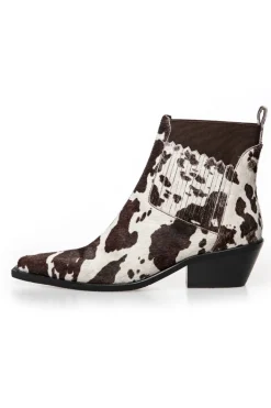 The Walking Boot Print CS8795