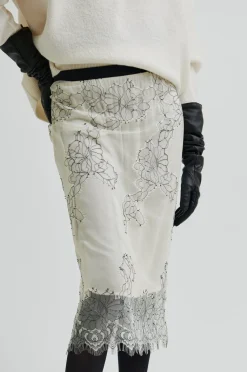Wila Lace Skirt 60340