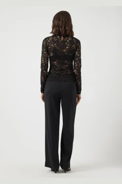 Yaslacey Ls Lace Top